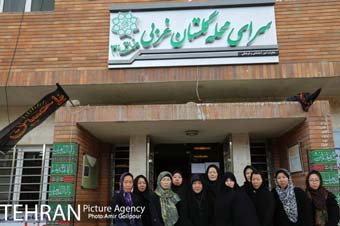 تصاویر/ آموزش قرآن به بانوان ژاپنی در محله گلستان !